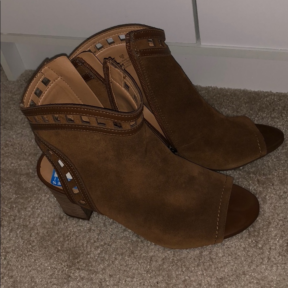 Suede peekaboo toe sandals